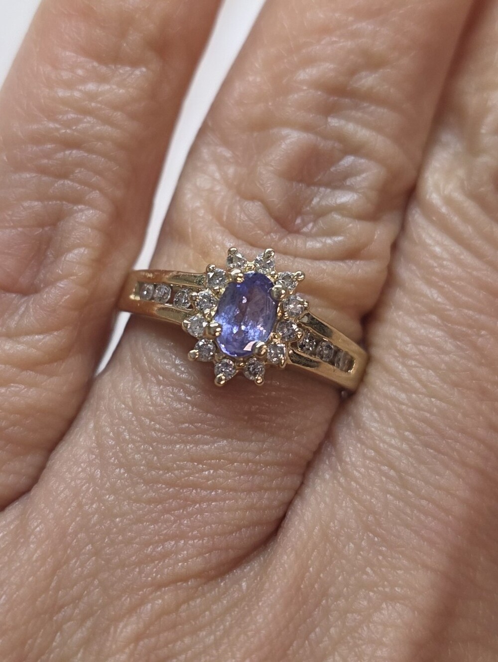 14k Yello Gold Ring - Picture 9 of 9
